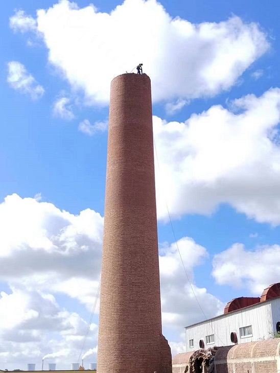 煙囪拆除公司:如何實現(xiàn)高效,環(huán)保與安全？